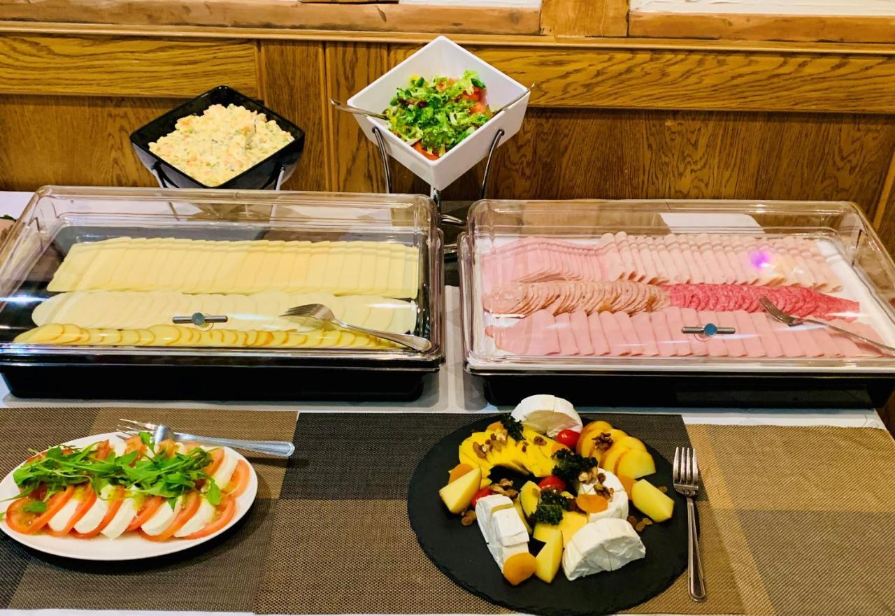 Hotel Niedzwiadek 브지제 키세프스키에 외부 사진