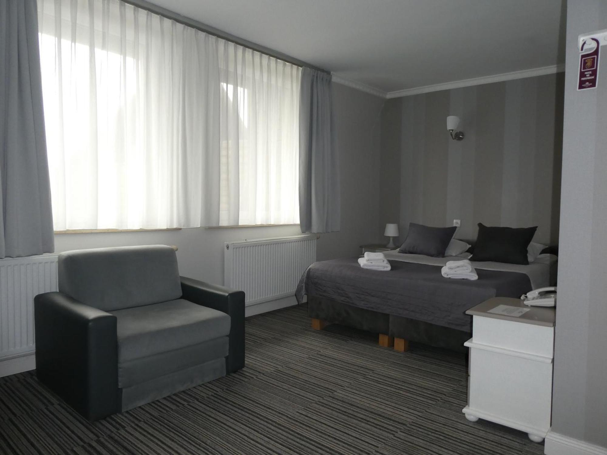 Hotel Niedzwiadek 브지제 키세프스키에 외부 사진