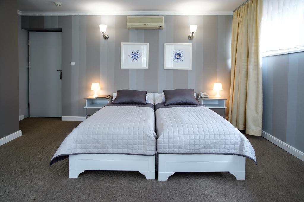 Hotel Niedzwiadek 브지제 키세프스키에 외부 사진