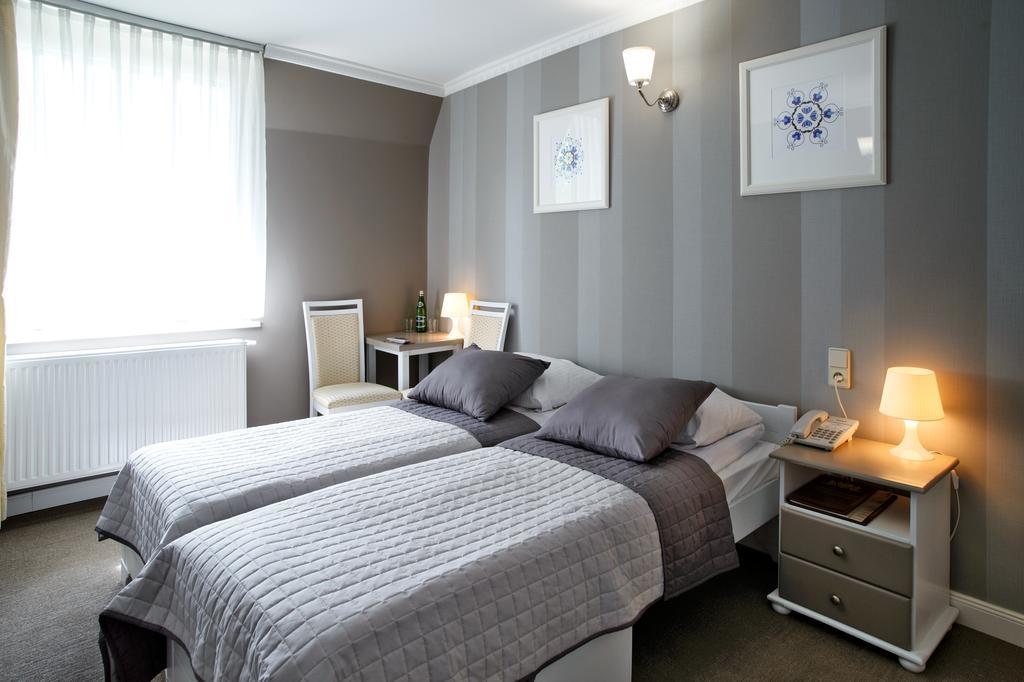 Hotel Niedzwiadek 브지제 키세프스키에 외부 사진