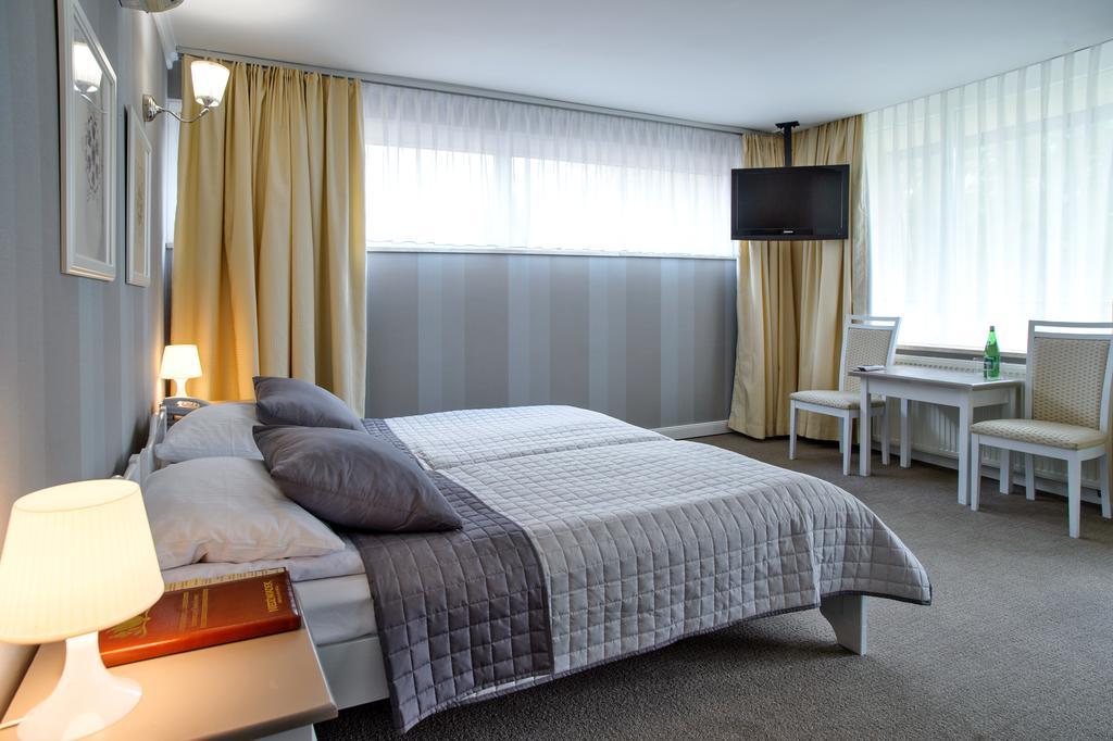 Hotel Niedzwiadek 브지제 키세프스키에 외부 사진